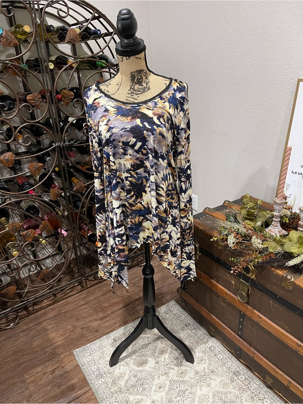 Simply Vera Vera Wang Navy and Cream Abstract Floral Long-Sleeve Tunic